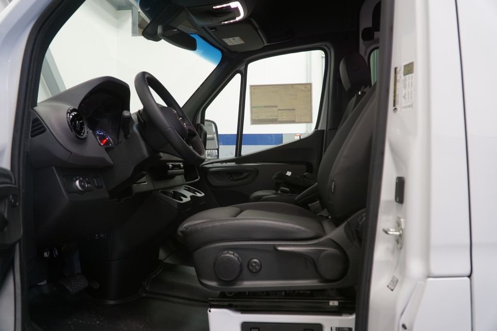 2025 Mercedes-Benz Sprinter Crew Van Base - Photo 8