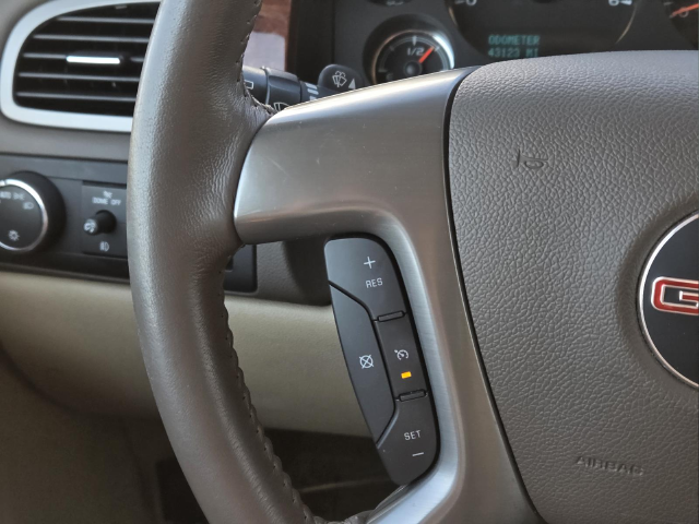 Used 2013 Gray GMC SLE 1500 image 12