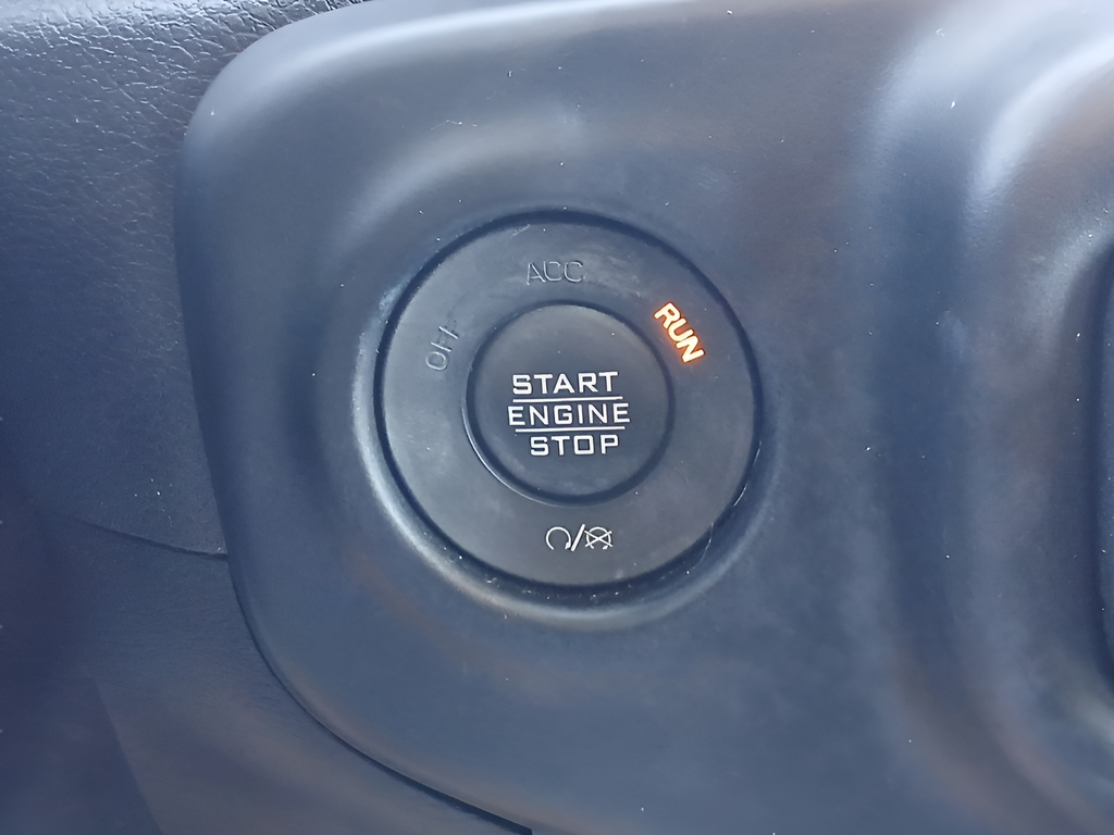 Used 2021 White Jeep Unlimited Sport Altitude image 19