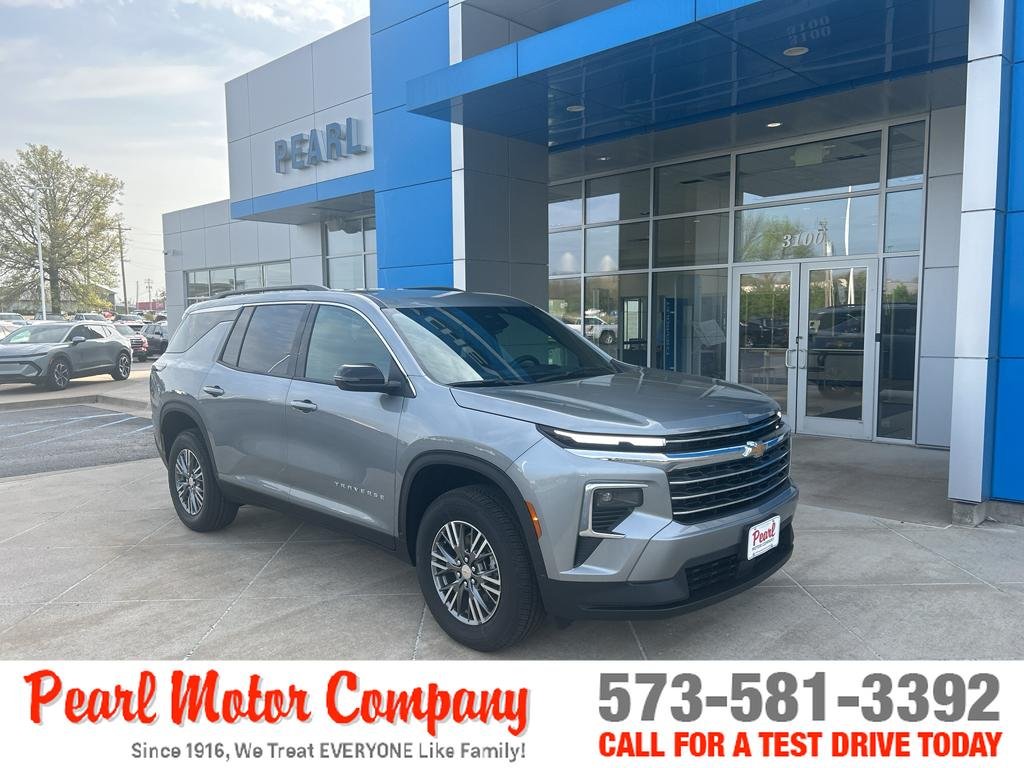 2026 Chevrolet Traverse FWD LT's photo