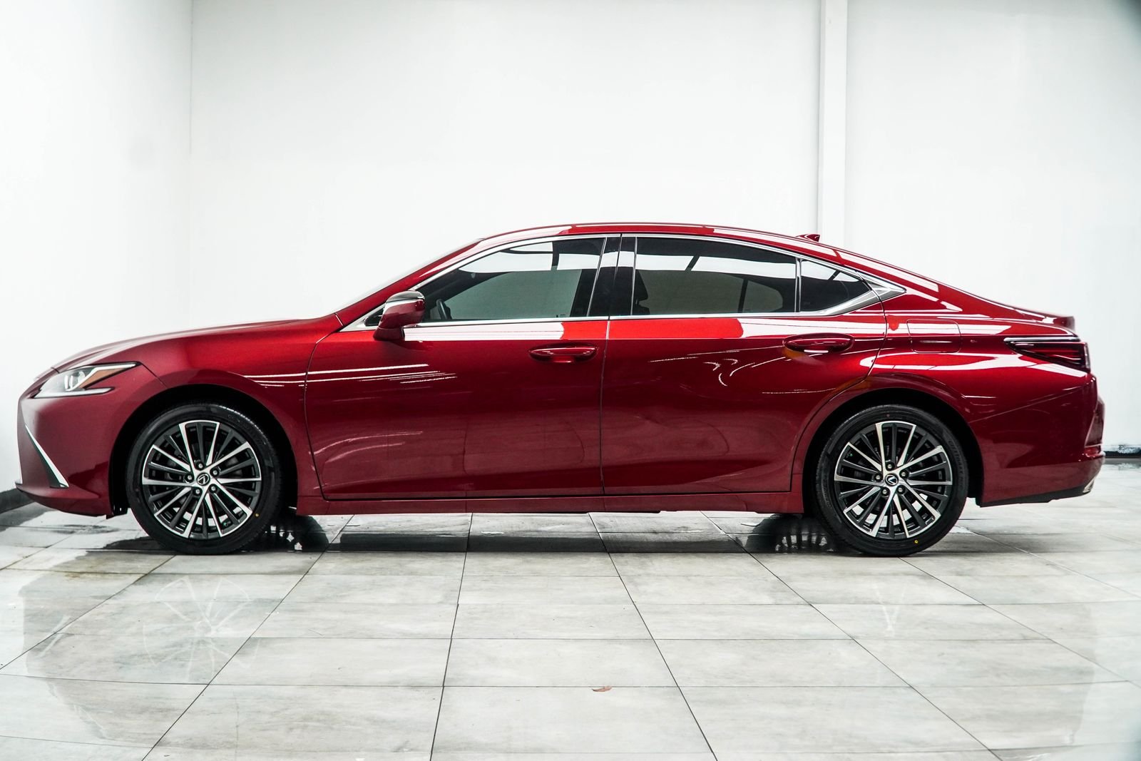 Used 2025 Red Lexus 350 image 10