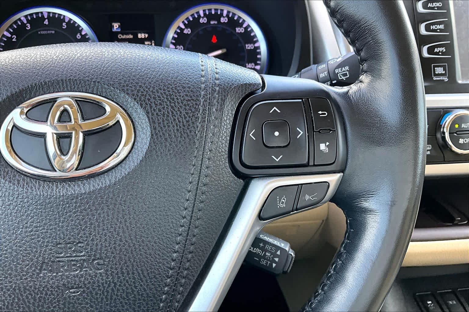 Used 2018 Blizzard Pearl Toyota Limited image 25