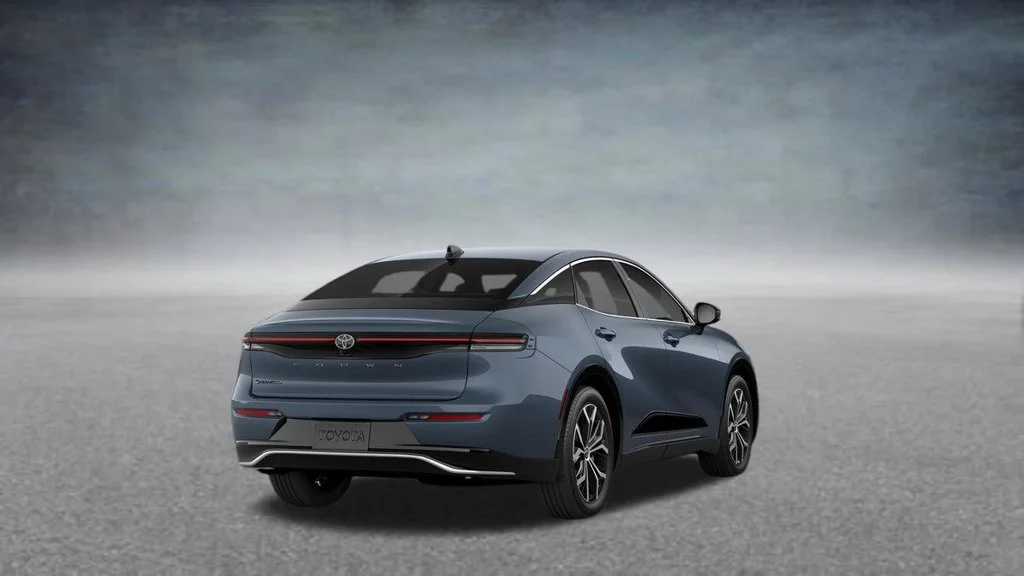 New 2027 White Toyota XLE image 32