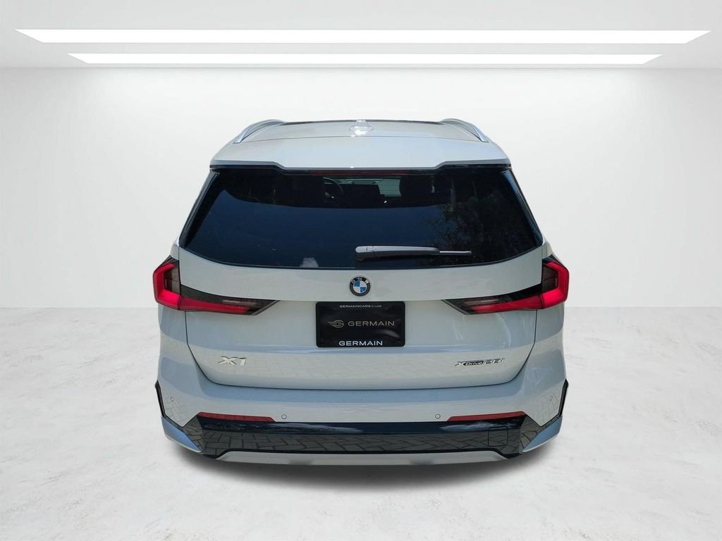New 2027 Alpine White BMW xDrive28i image 5