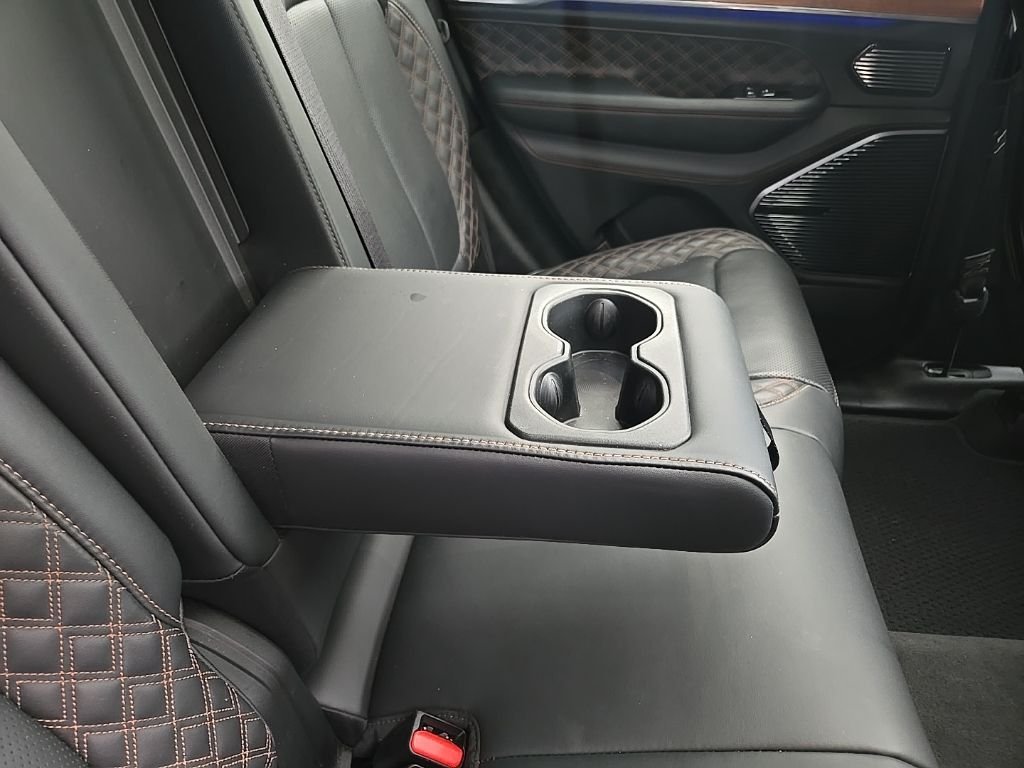Used 2022 White Jeep Summit Reserve image 104