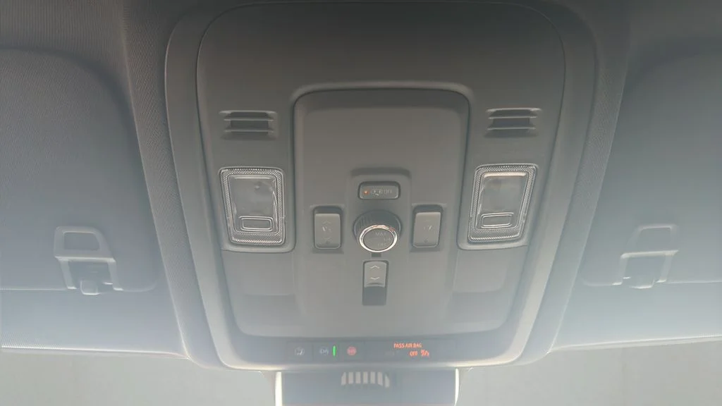 Used 2025 Black GMC Elevation image 27