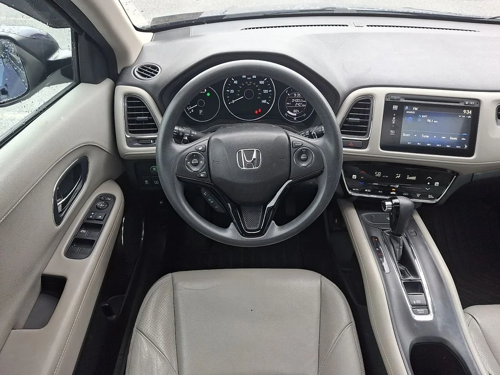 Used 2016  Honda EX image 11
