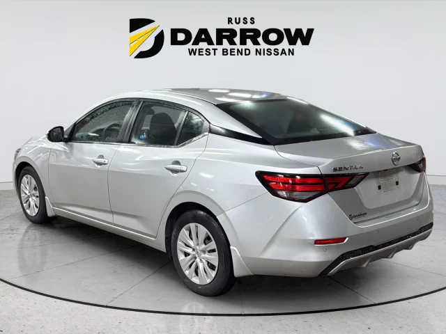 Used 2023 Silver Nissan S image 3