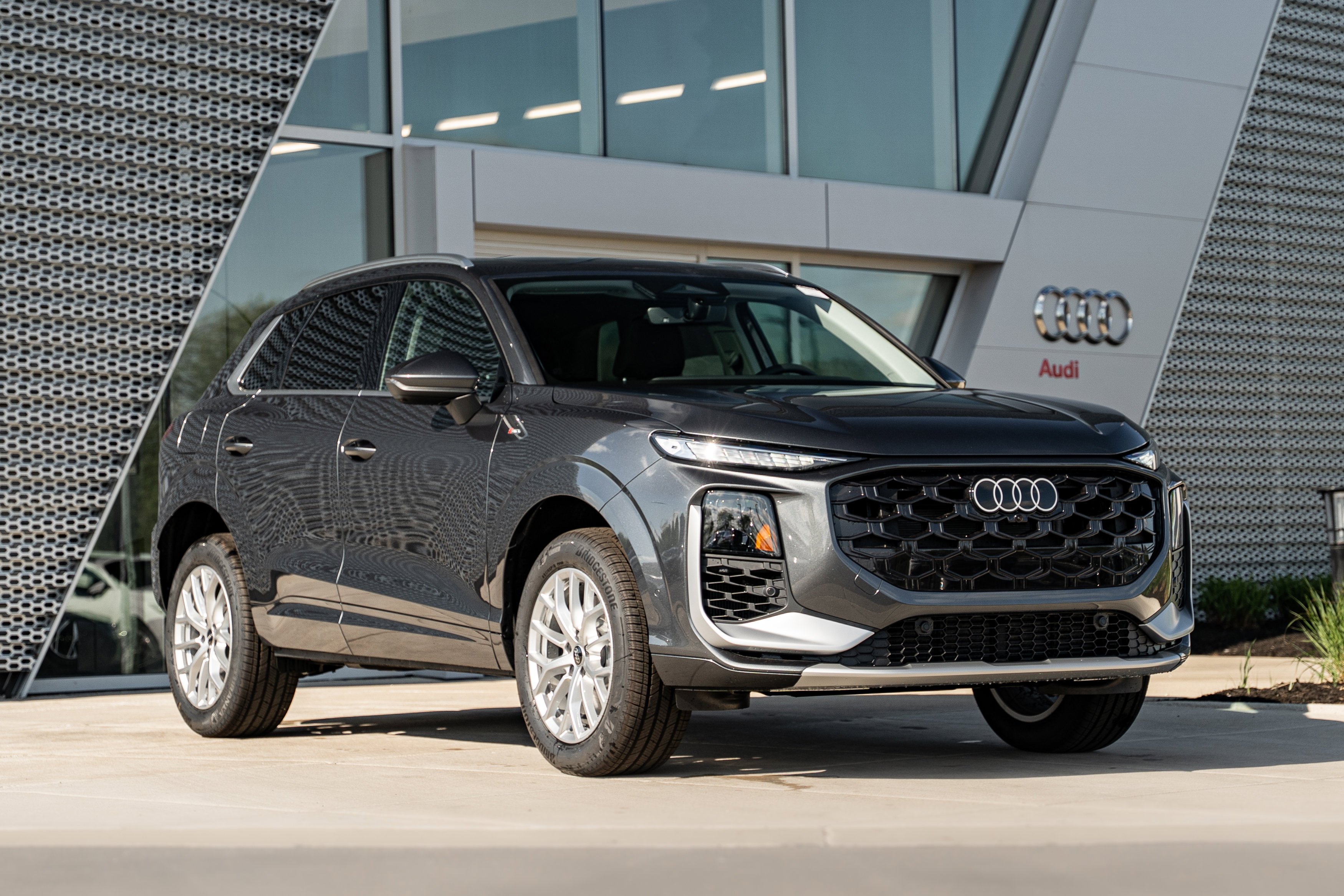 2026 Audi Q3 S line quattro's photo
