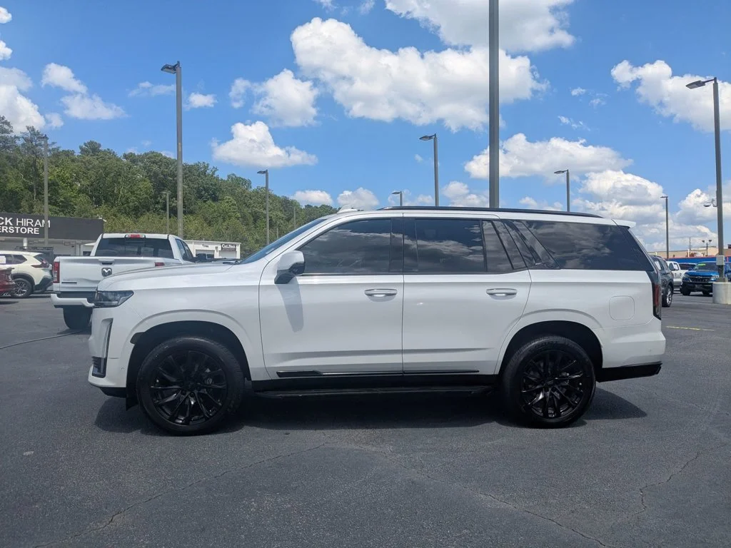 Used 2021 Crystal White Tricoat Cadillac Premium Luxury image 8