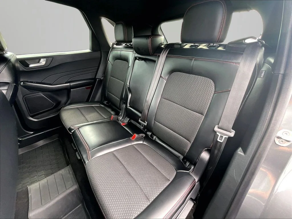 Used 2025 Gray Ford ST-Line Select image 25