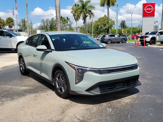 Used 2025 Gray Kia LXS image 3