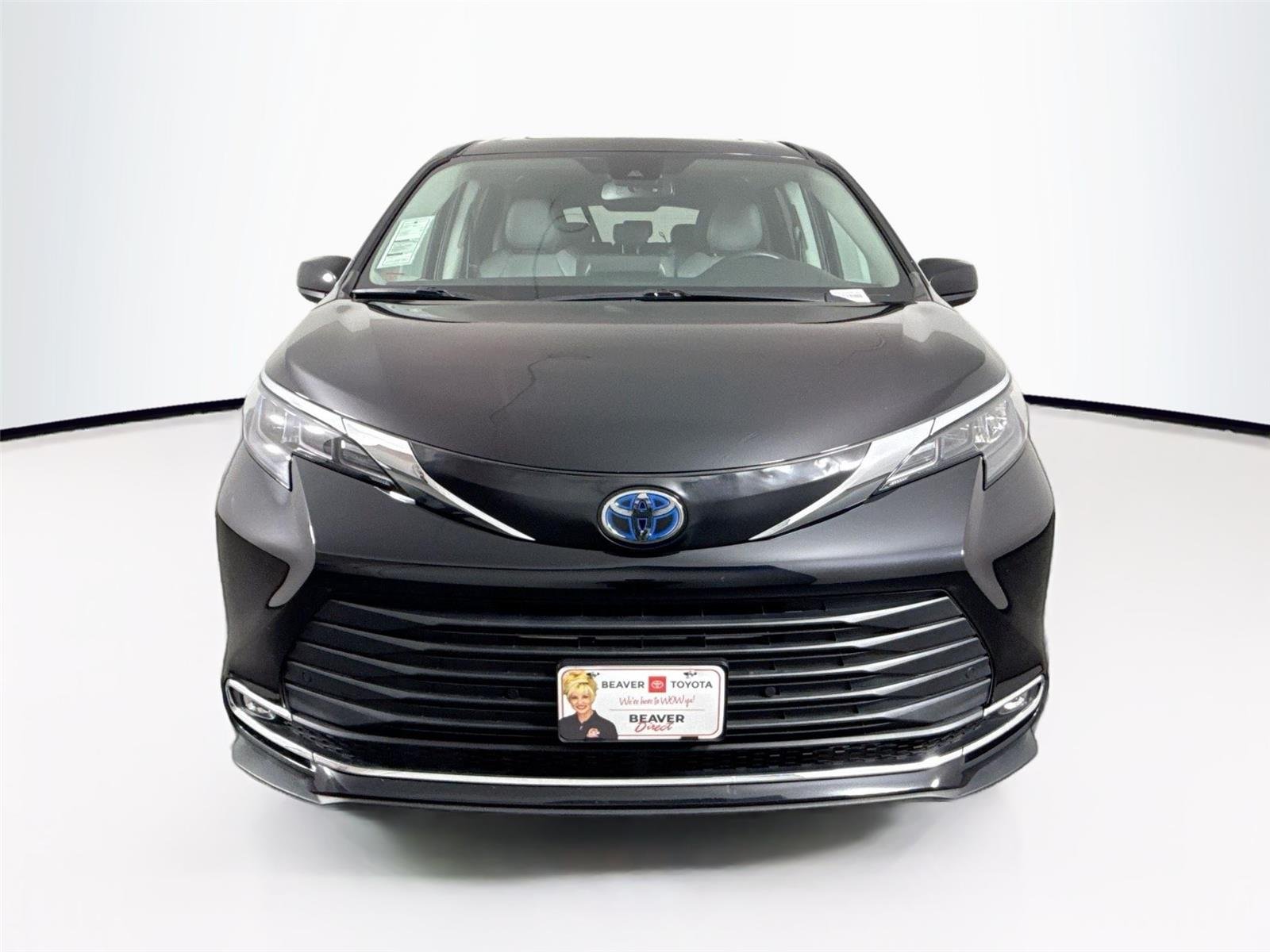 Certified Used 2024 Midnight Black Metallic Toyota XLE 8-Passenger image 8