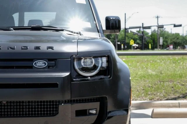 New 2026 Santorini Black Land Rover X-Dynamic SE image 54
