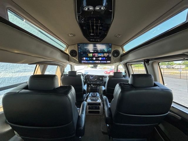 Used 2025 Special Exterior Color GMC Explorer Limited SE image 3