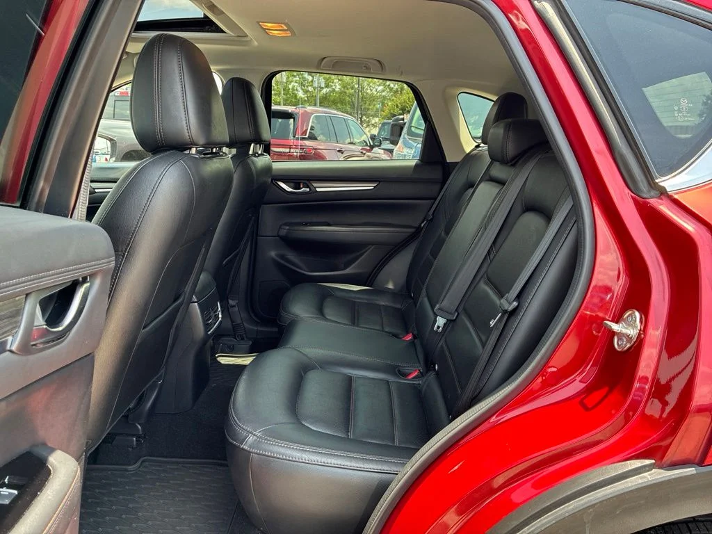 Used 2018 Red Mazda Grand Touring image 21