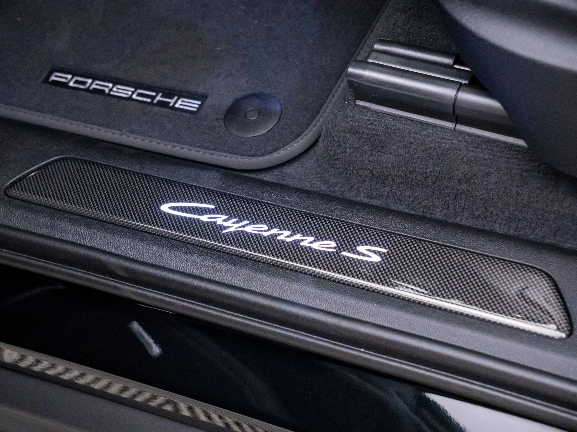 New 2026 Black Porsche S image 21