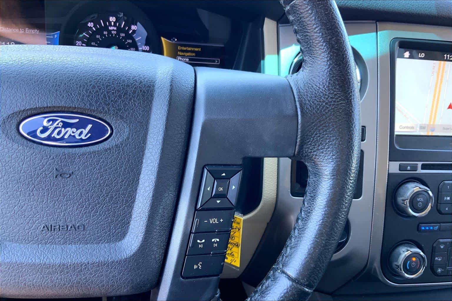Used 2017 White Platinum Metallic Tri-Coat Ford XLT image 24