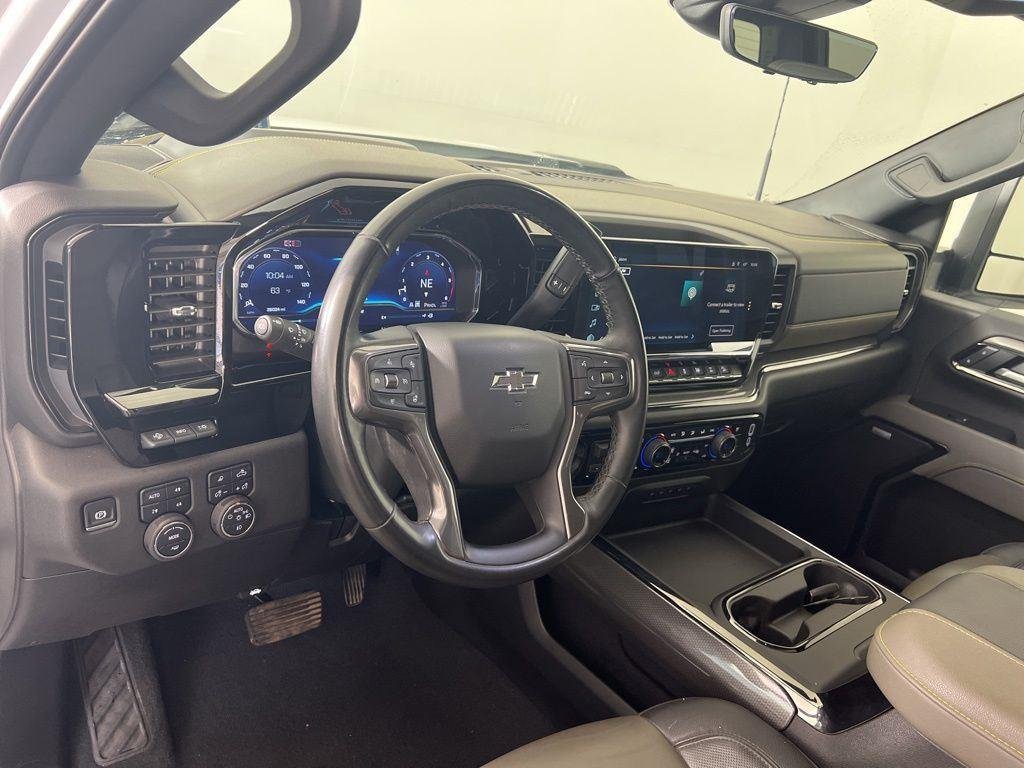 Used 2025 Summit White Chevrolet ZR2 image 5