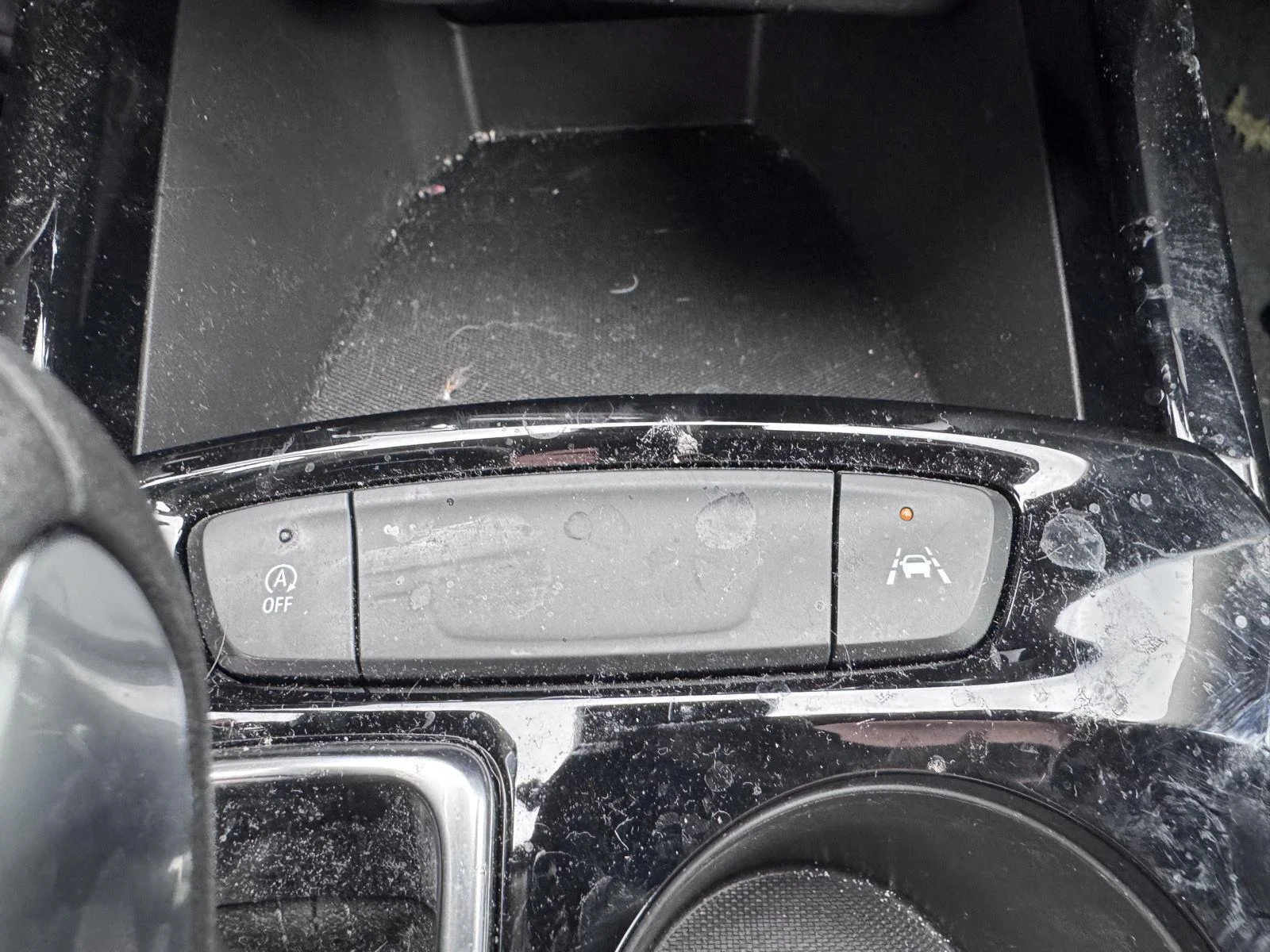 Used 2025 Summit White Chevrolet LT image 15