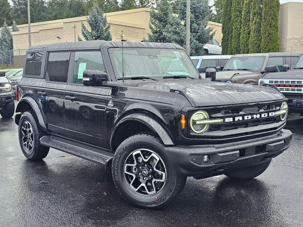 2025 Ford Bronco Outer Banks 4x4's photo