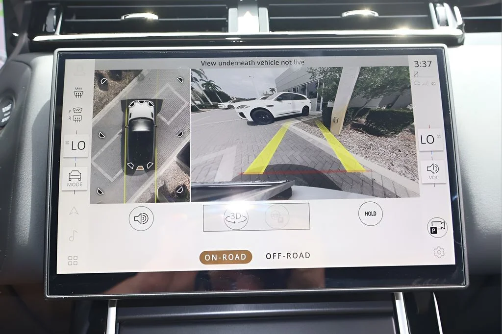 New 2026 Fuji White Land Rover  image 22