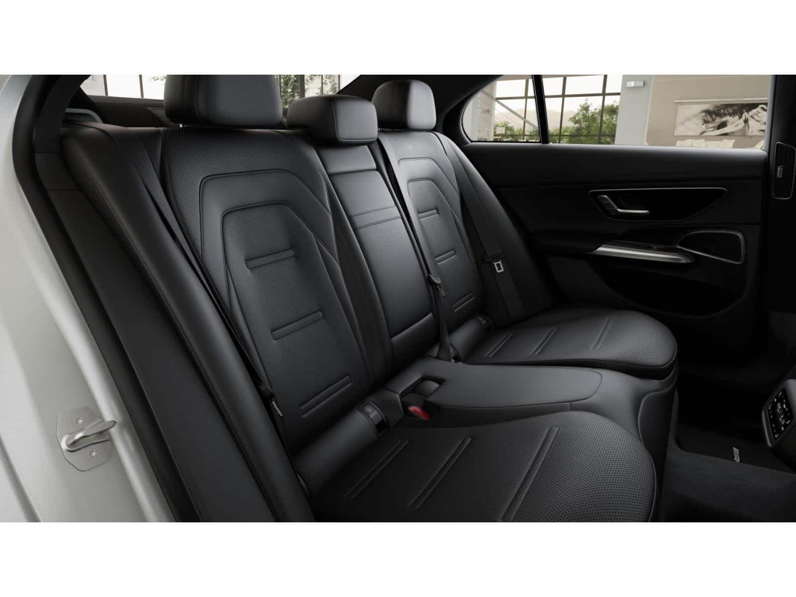 New 2027 MANUFAKTUR Moonlight White Magno Mercedes-Benz AMG® E 53 Hybrid image 4