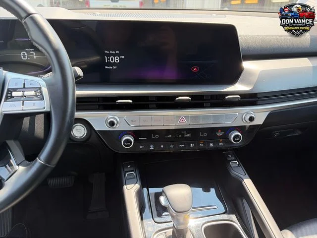 Used 2025 Silver Kia S image 17