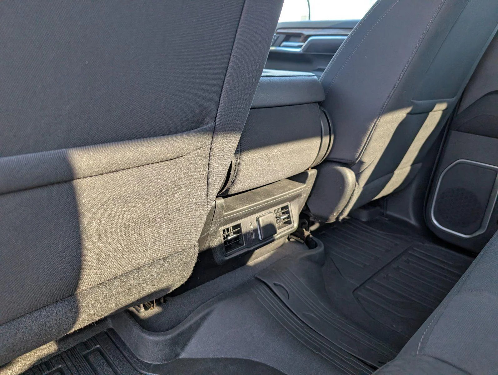 Used 2023 Summit White GMC Elevation image 32