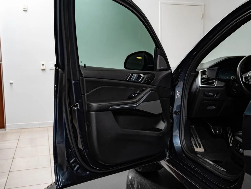 Used 2022 Arctic Gray Metallic BMW M50i image 29