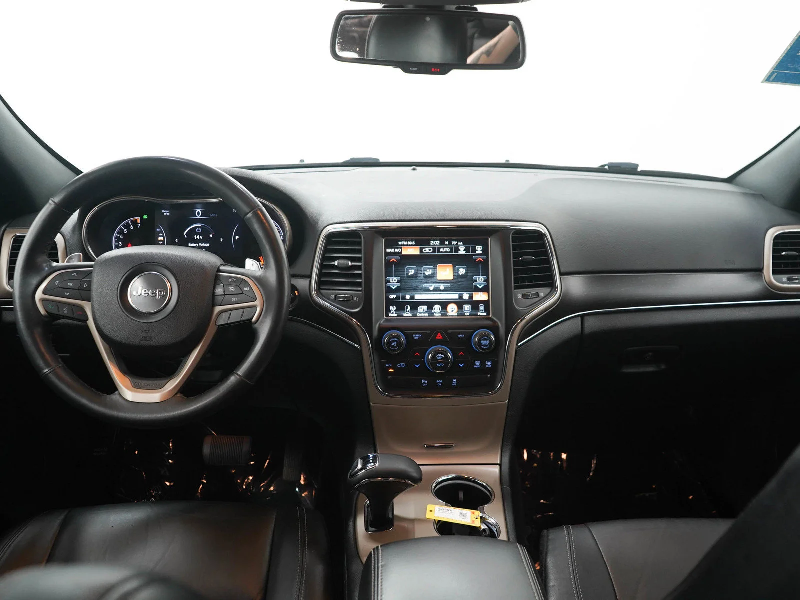 Used 2015 Brilliant Black Crystal Pearlcoat Jeep Limited image 16