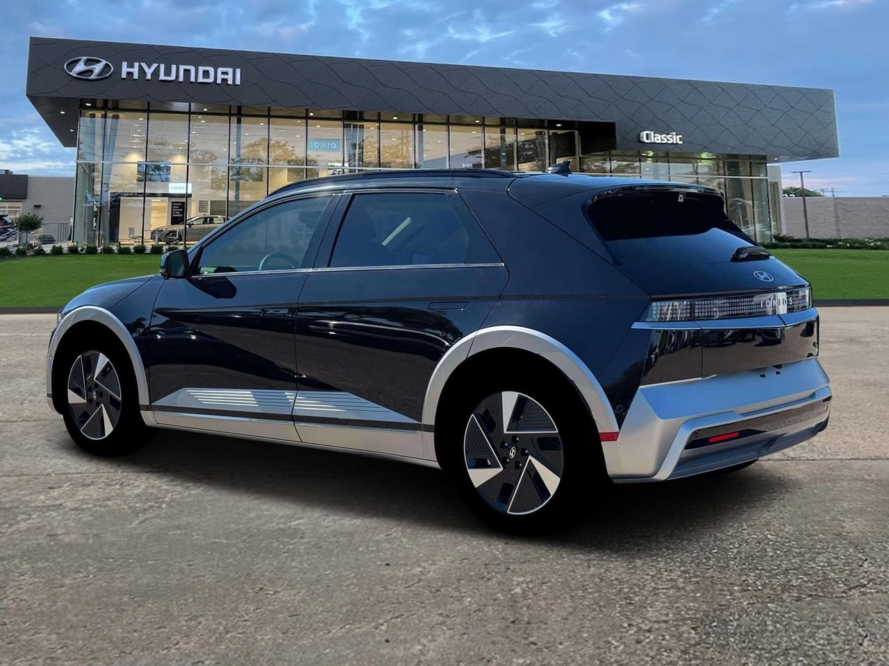 New 2026 Abyss Black Hyundai Limited image 4