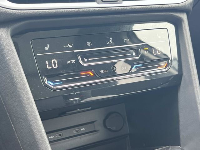 New 2026 Silver Volkswagen 1.5T SE image 15