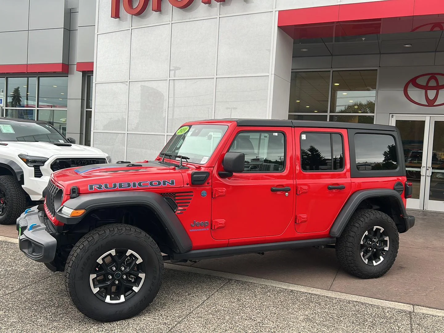 Used 2024 Firecracker Red Clearcoat Jeep Rubicon image 2
