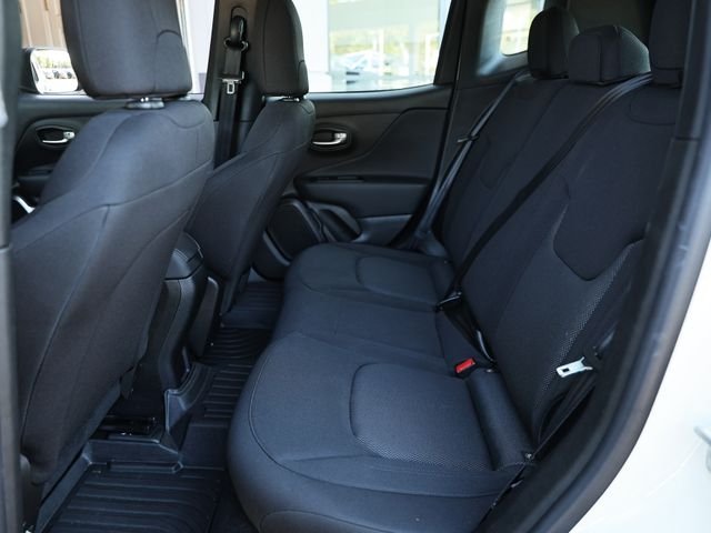 Used 2022 Alpine White Clearcoat Jeep Sport image 25