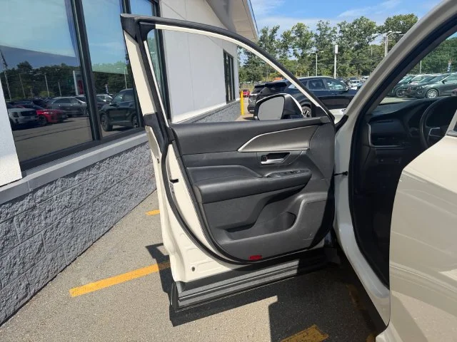 Used 2024 White Toyota XLE image 28