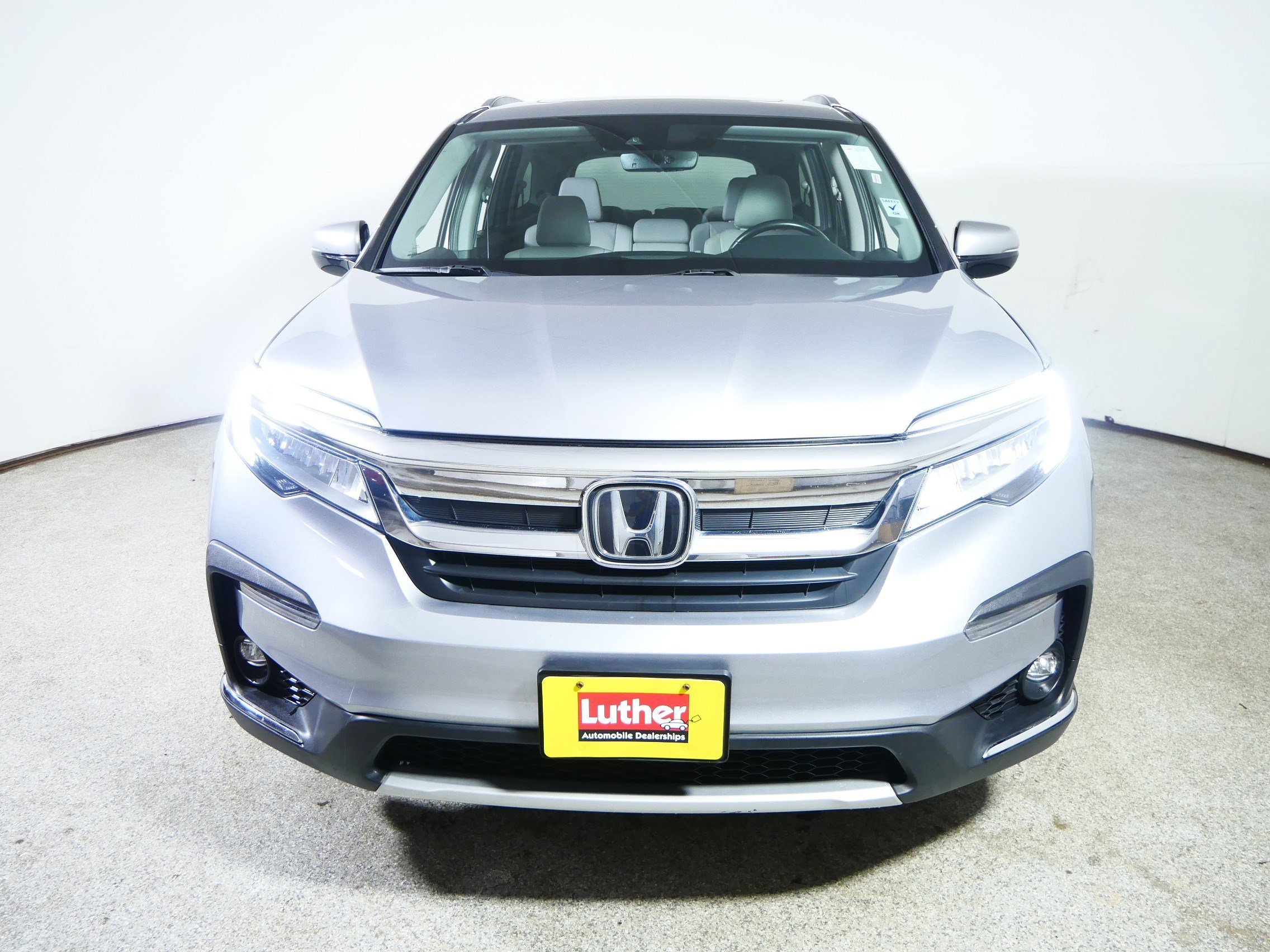 Used 2022 Honda Pilot Touring with VIN 5FNYF6H93NB002003 for sale in Brooklyn Center, Minnesota