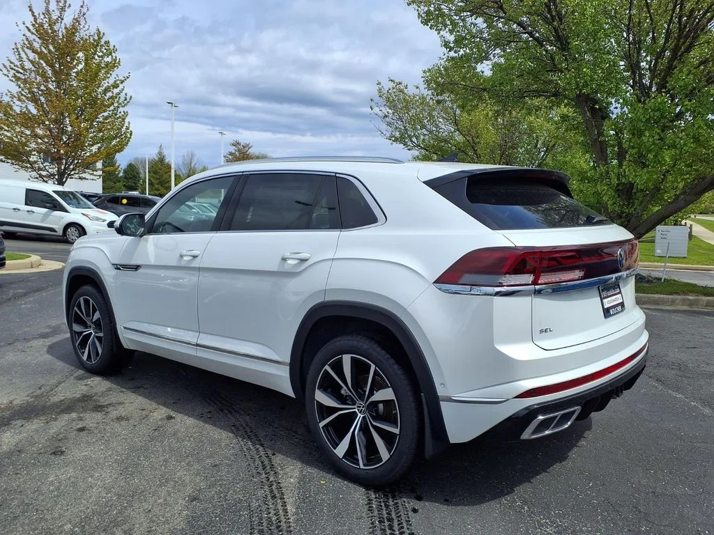 New 2026 Opal White Pearl Volkswagen 2.0T SEL Premium R-Line image 4