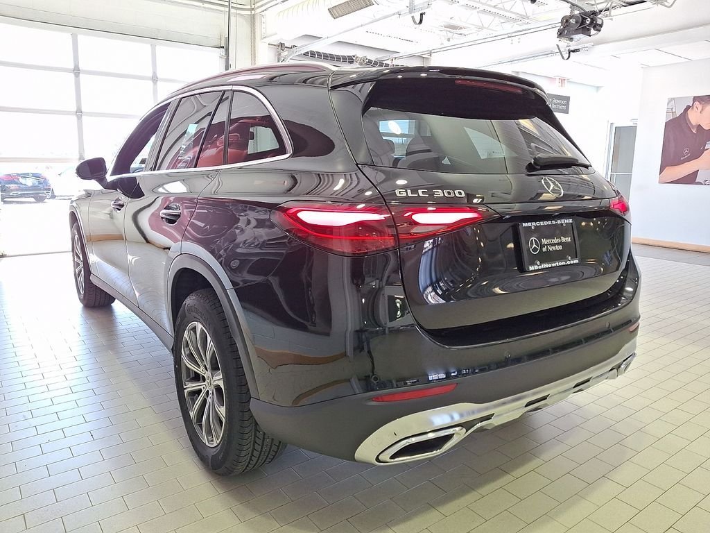 Certified Used 2026 Black Mercedes-Benz GLC 300 image 4