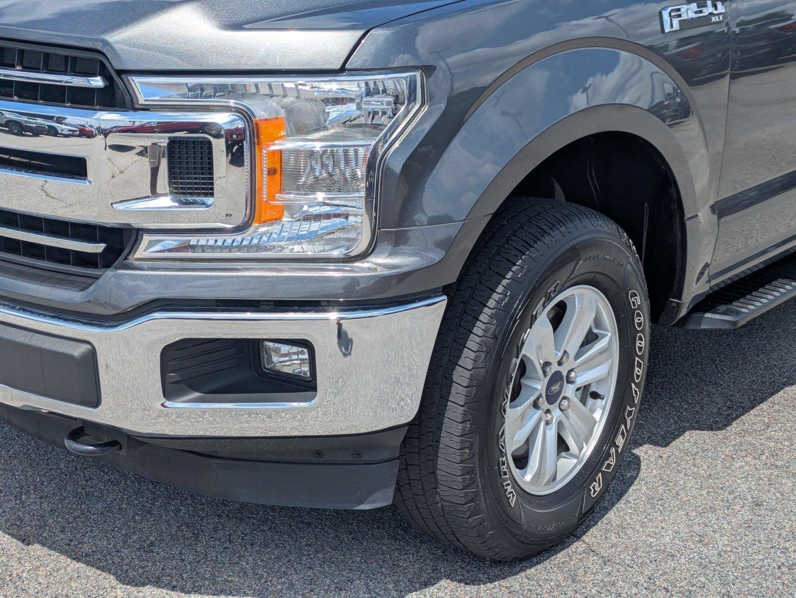 Used 2018 Magnetic Metallic Ford XLT image 9