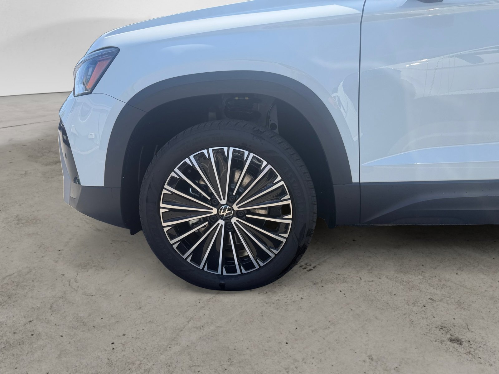 New 2026 White Volkswagen SE image 14