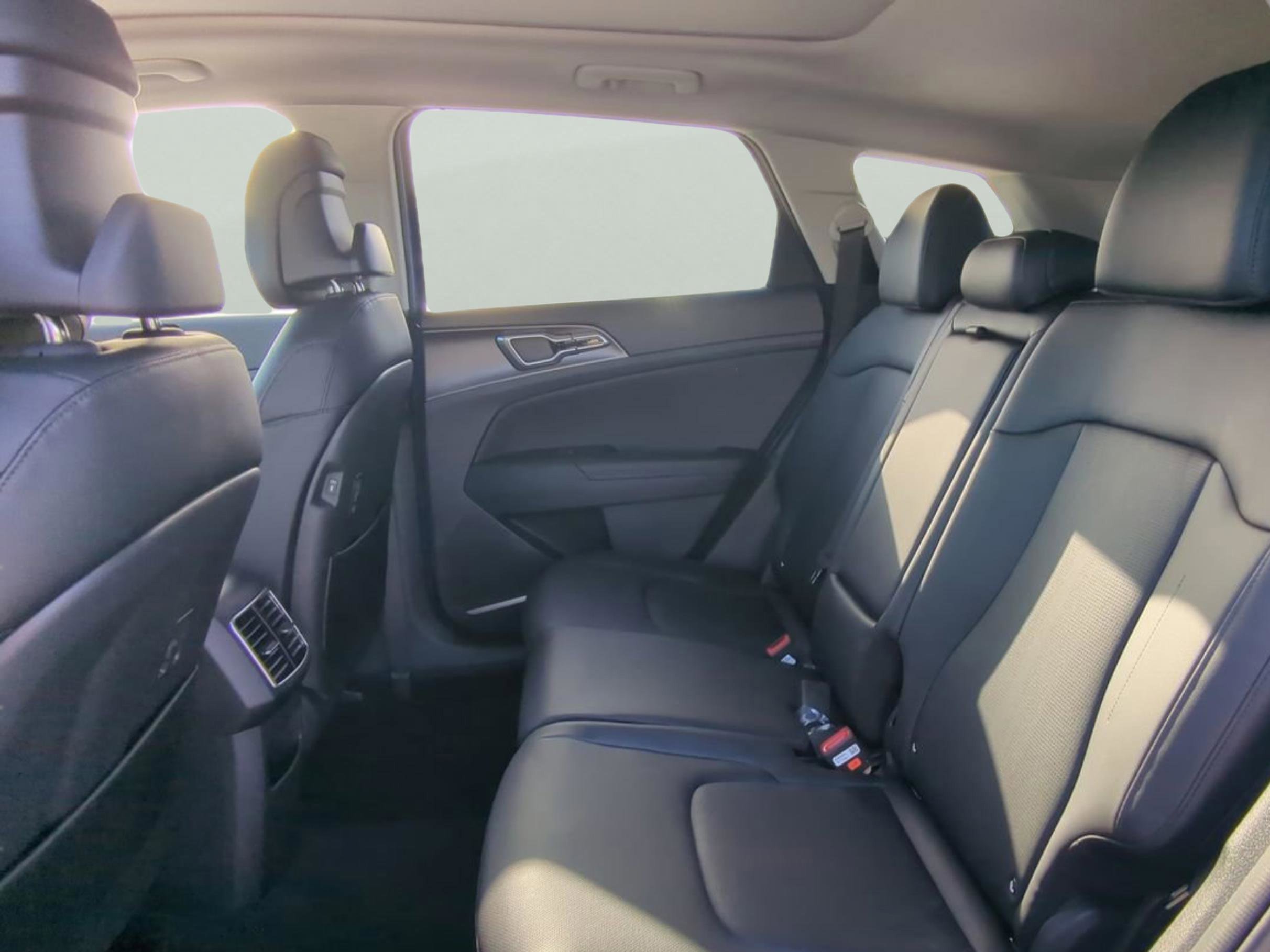 New 2026 Wolf Gray Kia EX image 12