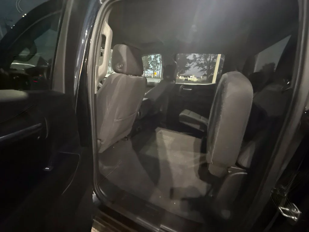 Used 2022 Black Chevrolet Custom image 14