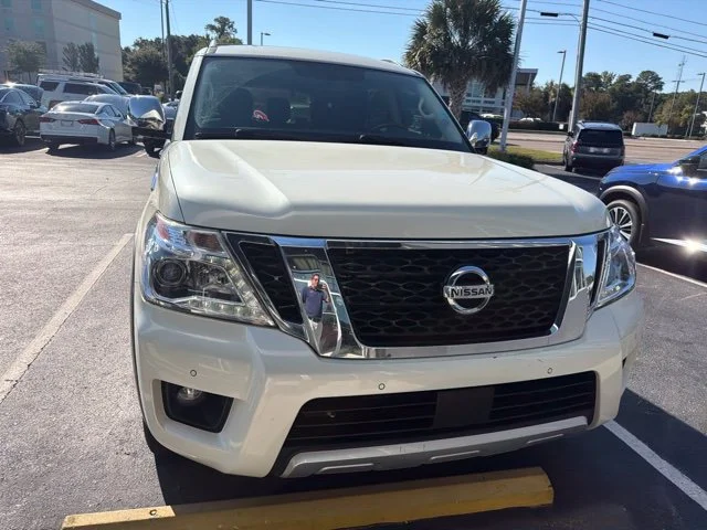Used 2018 White Nissan SL image 11