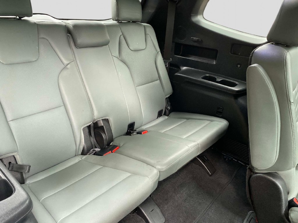 Used 2023 White Kia SX X-Line image 29