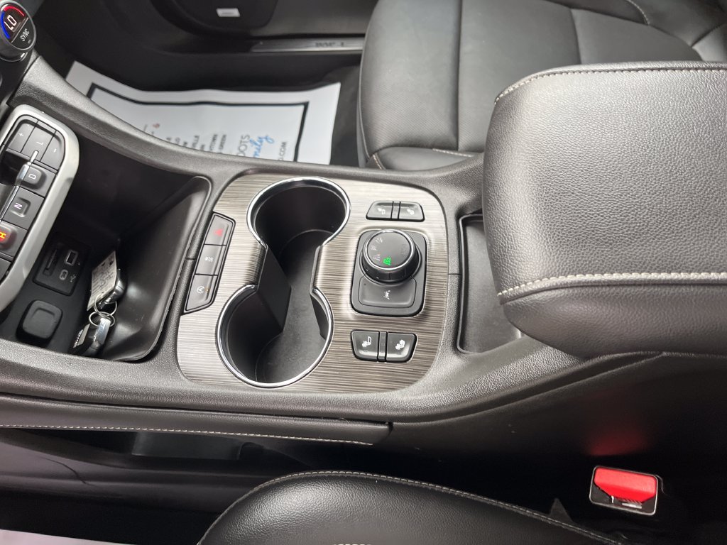 Used 2023 Silver GMC SLT image 21