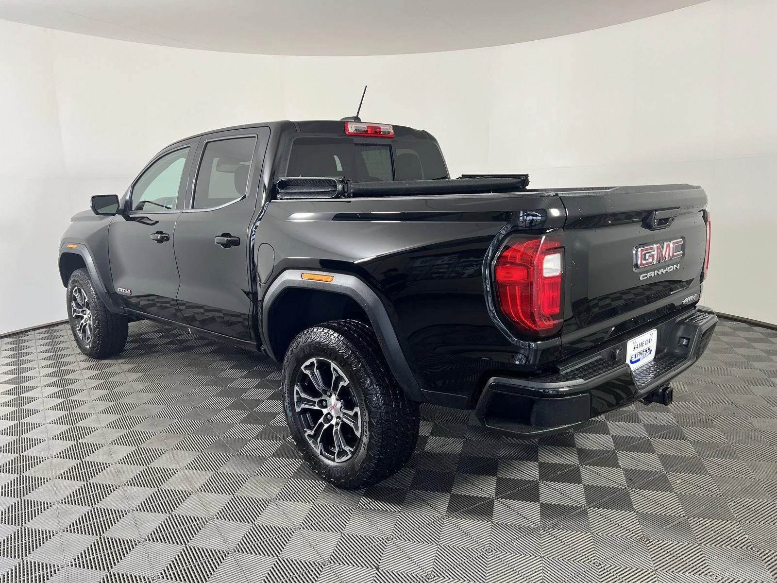 Used 2024 Onyx Black GMC AT4 image 26