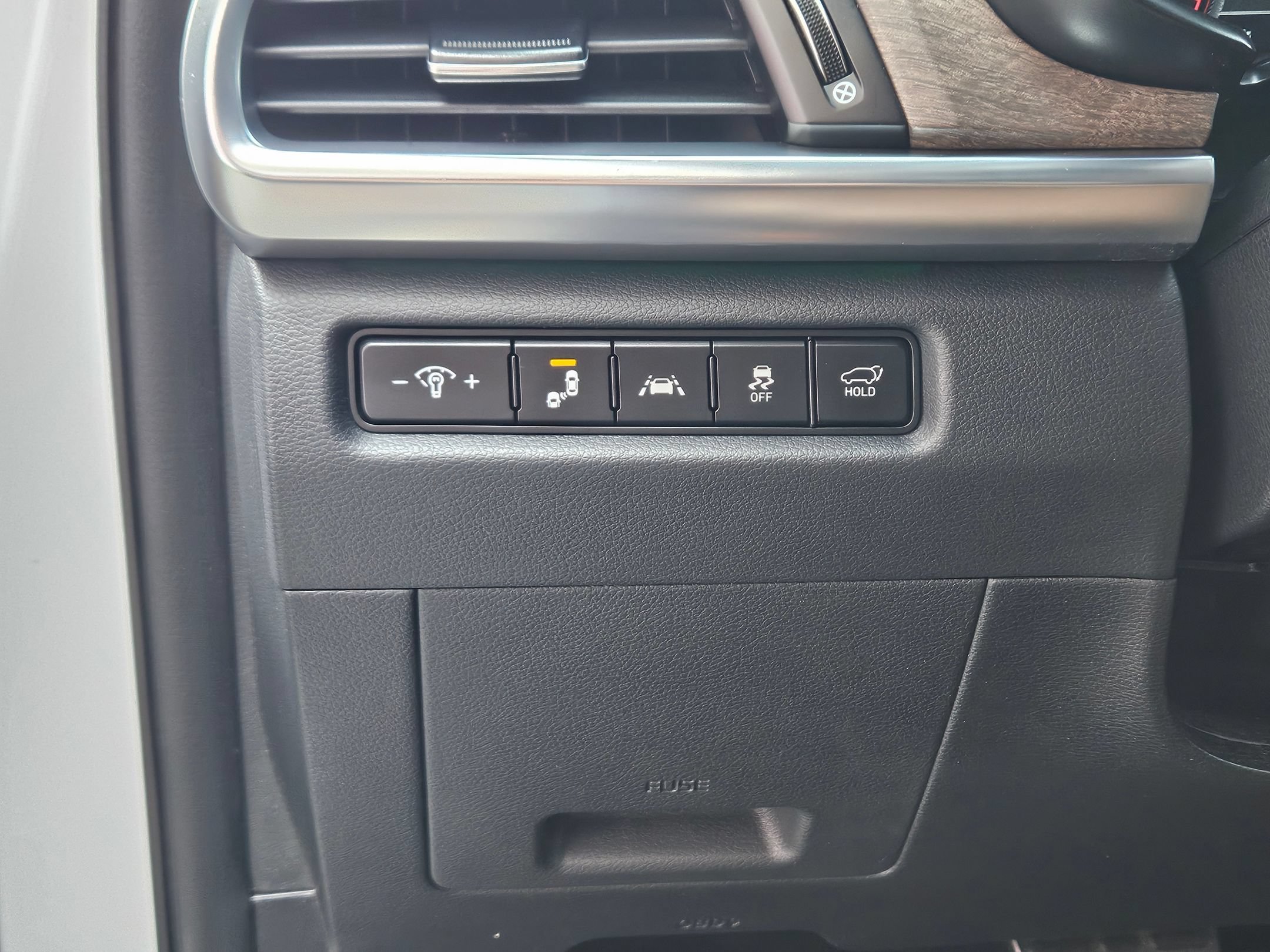 Used 2021 Glacial White Pearl Kia SX image 19