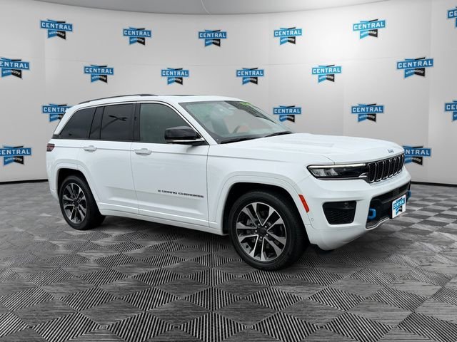 Used 2022 White Jeep Overland 4xe image 8