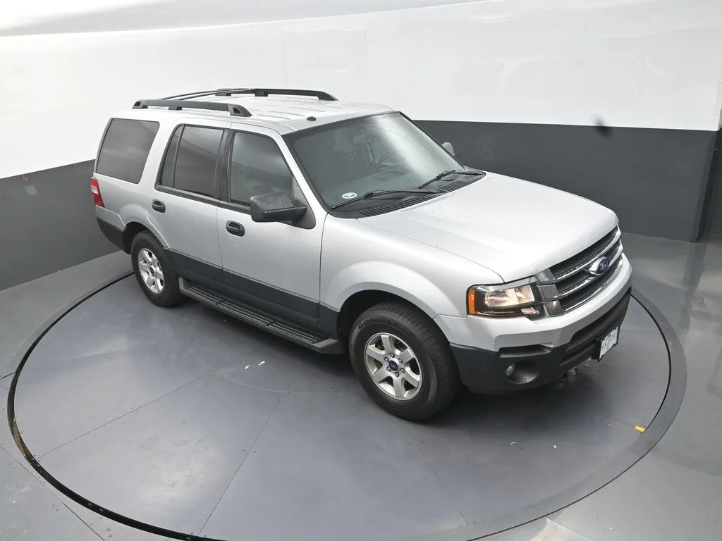Used 2017 Silver Ford XL image 13